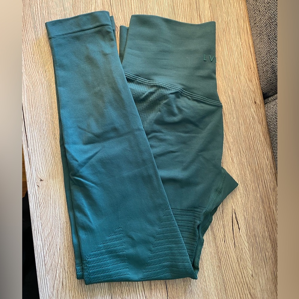 Green L leggings